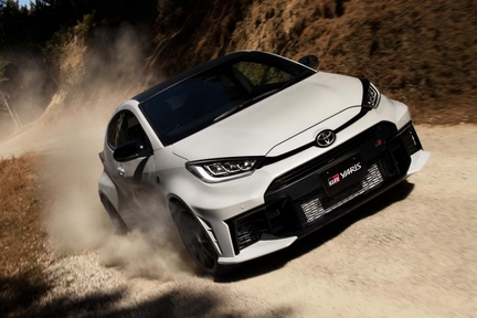 RZ“High performance”［GR-DAT（8AT・4WD）］