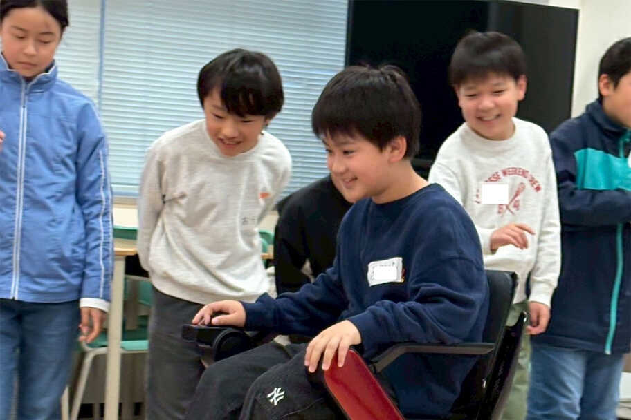 「まちのがっこう休日子どもカレッジ」に社会教育プログラムを提供しました。